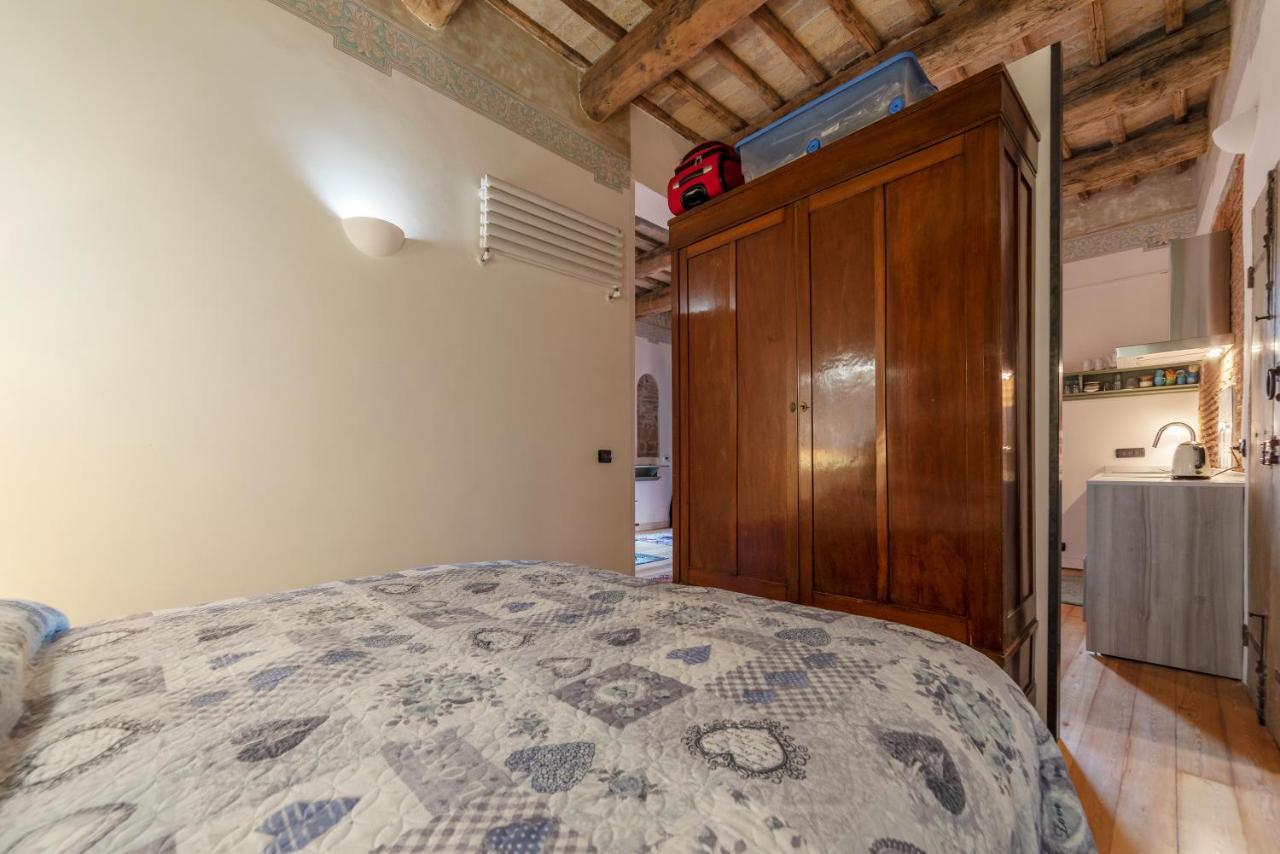 Trastevere Elegant Apartment Rome Bagian luar foto