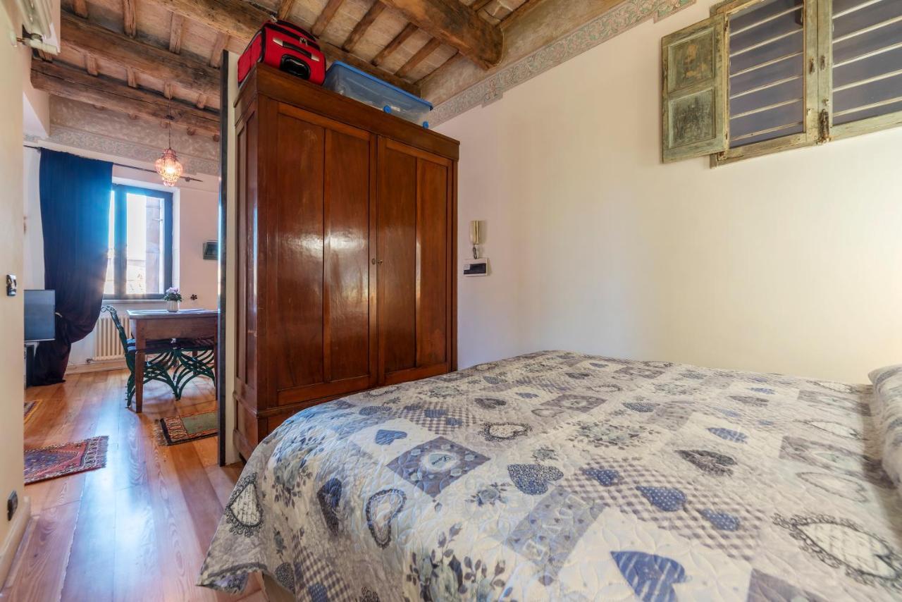 Trastevere Elegant Apartment Rome Bagian luar foto
