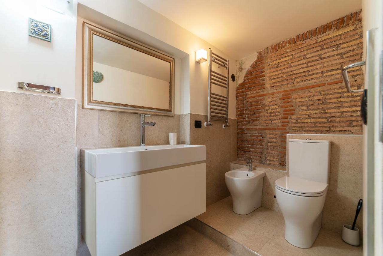 Trastevere Elegant Apartment Rome Bagian luar foto